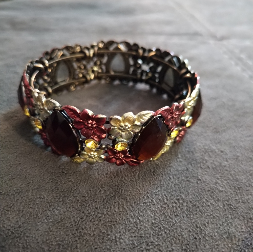 Gorgeous cuff bracelet
